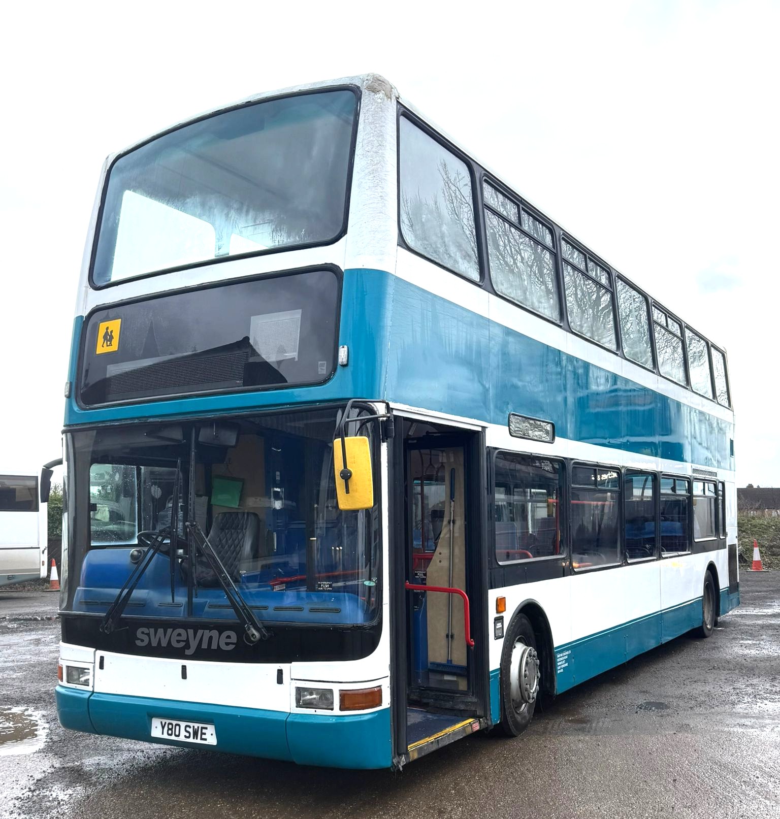 2004 (04) Dennis Trident Plaxton President 83 seats.